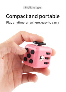 カラフルなミニガジェットキューブフィンガーおもちゃ減圧キューブ多機能ガジェットキューブ - Product Image 3