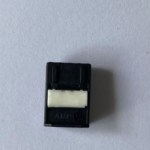 Yeni orijinal entegre devre <span class=keywords><strong>IC</strong></span> çip otomotiv kullanımı ve tel bağlantıları için 936119-1 bakır kontak fiş tipi - Product Image 1