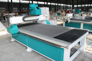 Três cabeça alta velocidade <span class=keywords><strong>cnc</strong></span> <span class=keywords><strong>Router</strong></span> escultura madeira máquina M-SHINE