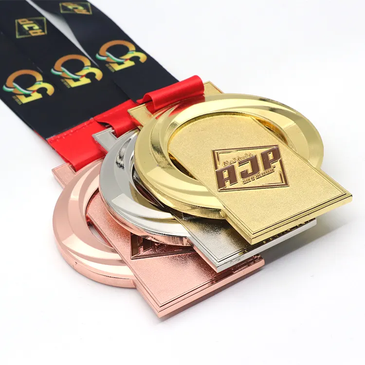 Fabricante al por mayor Diseño personalizado Metal Ajp Deportes Bjj Judo Medallas Metal en blanco personalizado