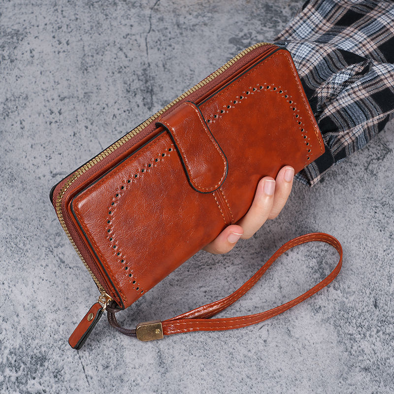 สีน้ำตาล