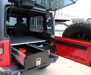 กล่องเก็บของท้ายรถสำหรับรถ Ford F150 Raptor TM1380-27ด้านหลังพร้อมระบบลิ้นชักโลหะสีดำด้านซ้ายบนสไลด์ - Product Image 4