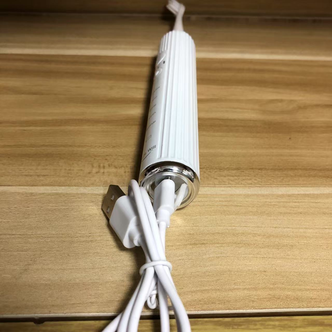 Data cable charging version (randomly shipped)