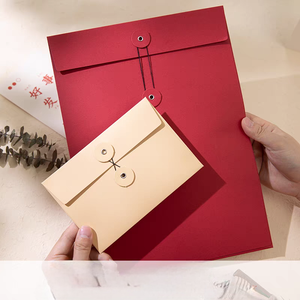 Recycelter kunden spezifischer quadratischer kleiner schwarzer Kraftpapierumschlag-Einladung umschlag mit Knopf verschluss - Product Image 3