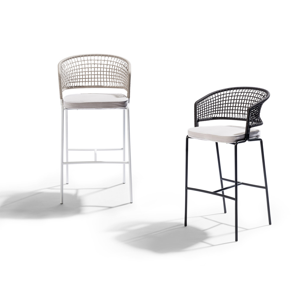 Chaise haute (rotin)
