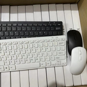 Mini ratón inalámbrico de 2,4 GHz con teclado ultrafino portátil para oficina