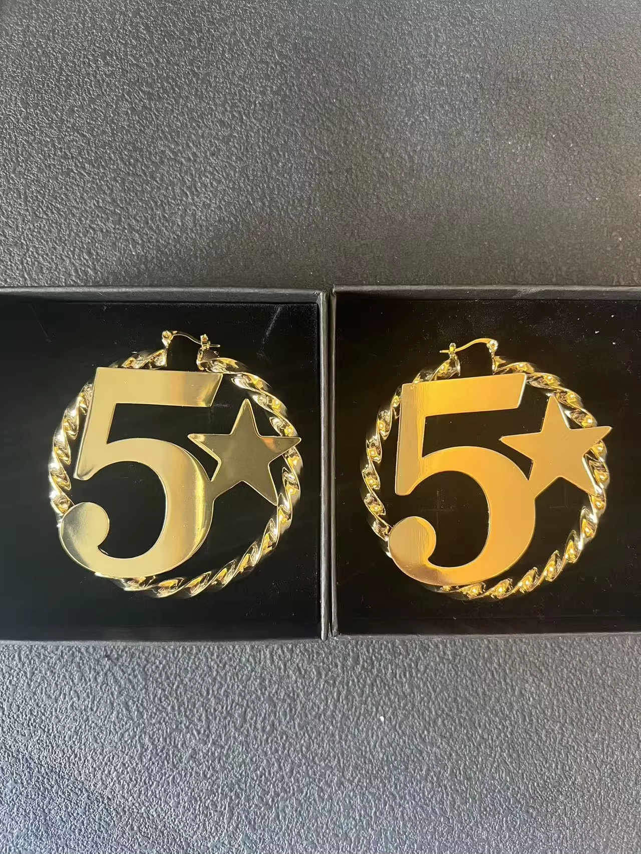 Gold8