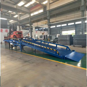 Mobile <strong>Loading</strong> <strong>and</strong> <strong>Unloading</strong> PlatformEfficient Mobile <strong>Loading</strong> <strong>and</strong> <strong>Unloading</strong> PlatformMultifunctional <strong>Platforms</strong> - Product Image 4