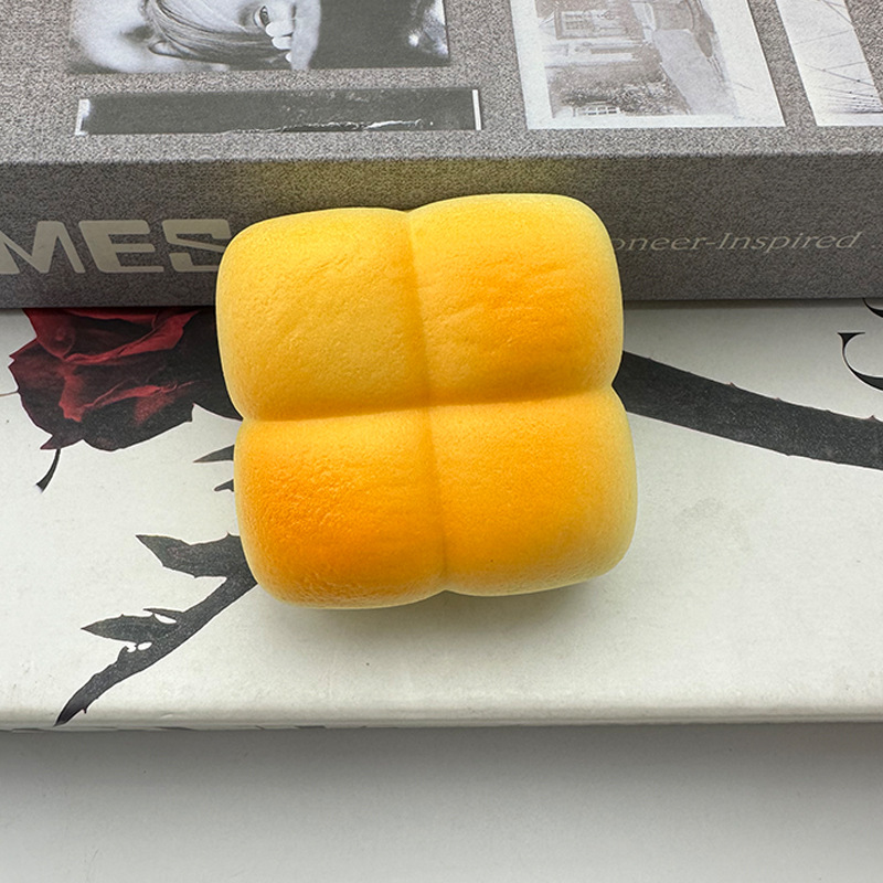 Petits pains à quatre compartiments
