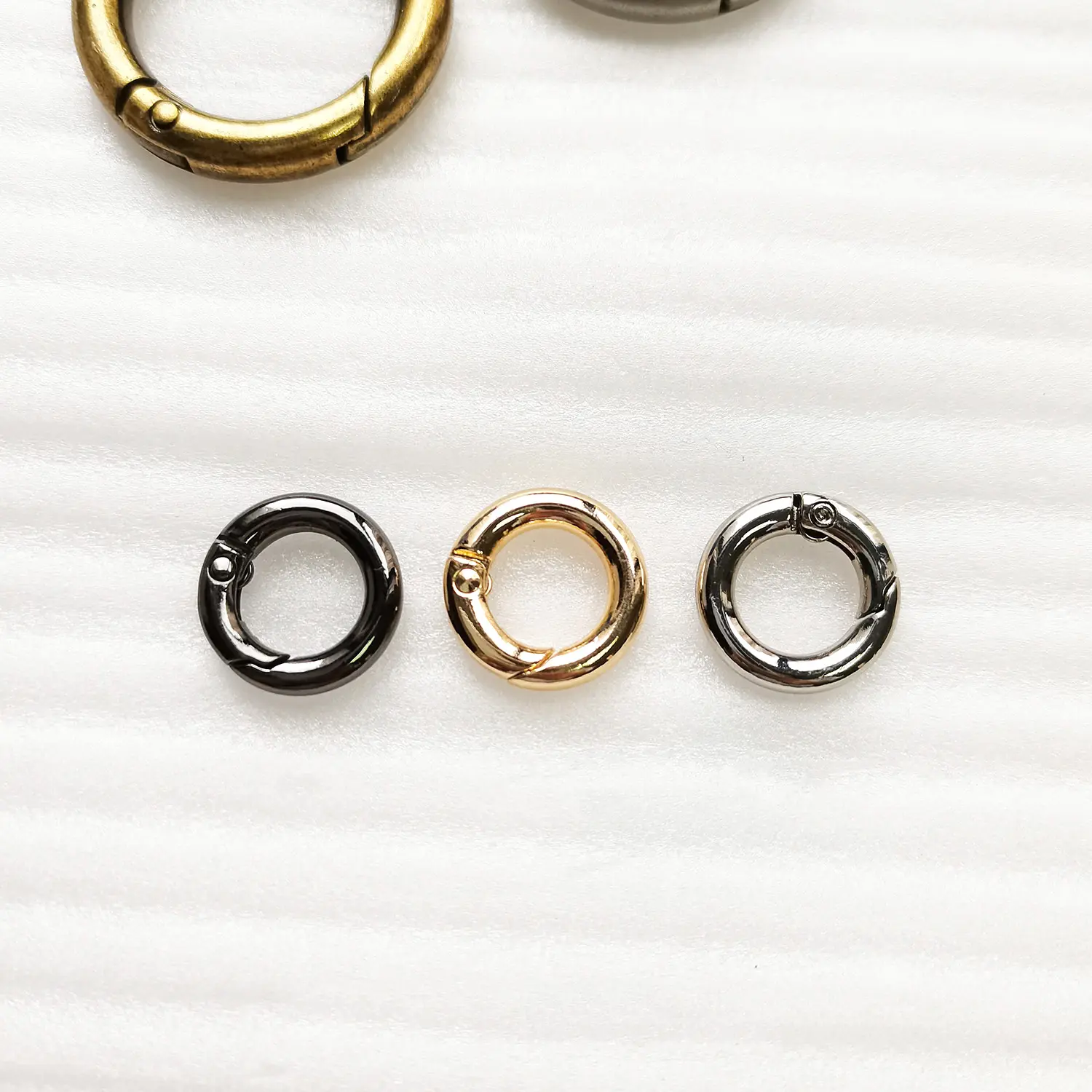 Glänzende Hardware-Tasche Zubehör Metall hängen Gold O-Ring für moderne Stadt Frauen Handtaschen Männer Rucksack