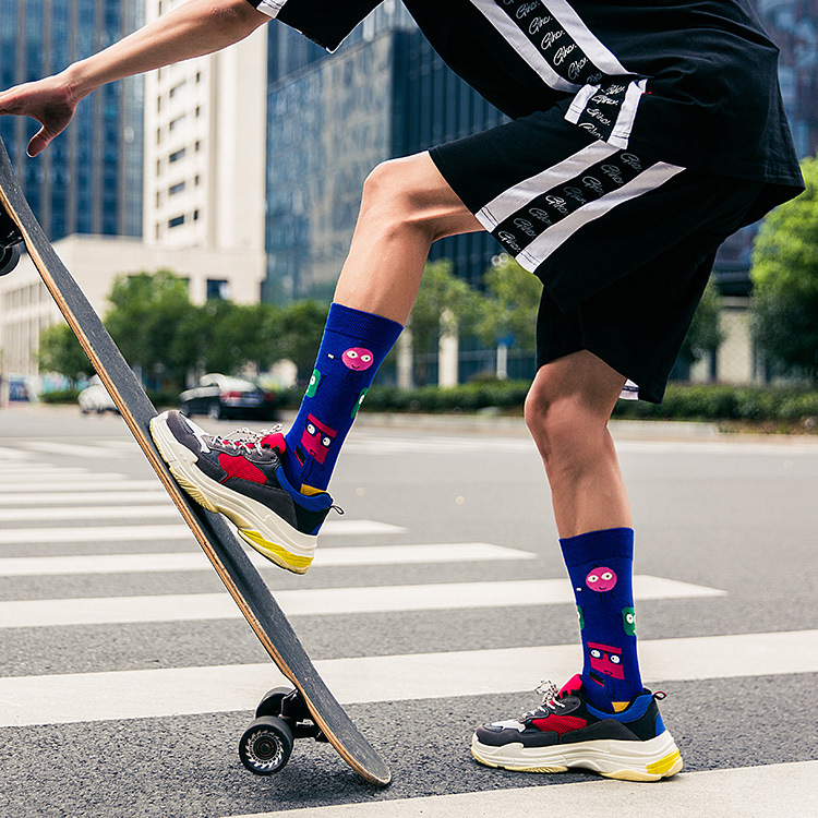 Fashion Trend Non Slip Calf Socks Street Hip Hop Skateboard Cartoon Casual Mid Calf Socks Men Crew Sports Socks