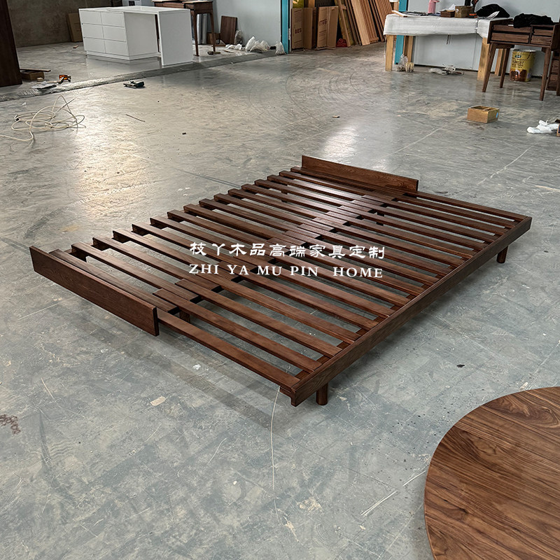 Chêne rouge-planches pin-noyer-90200cm-sans matelas