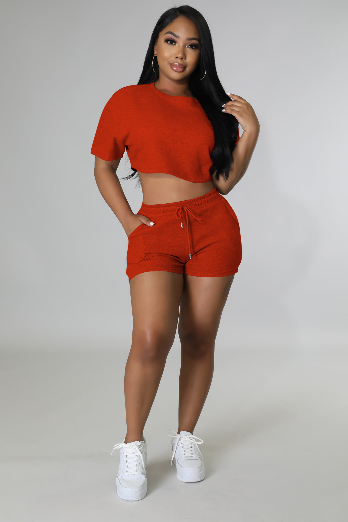 Naranja rojizo