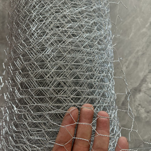 Malla de alambre hexagonal de alta resistencia a la tracción, Red de pollo/Red de conejo galvanizada, alambre de hierro con bajo contenido de carbono recubierto de PVC, 15-21 días - Product Image 2