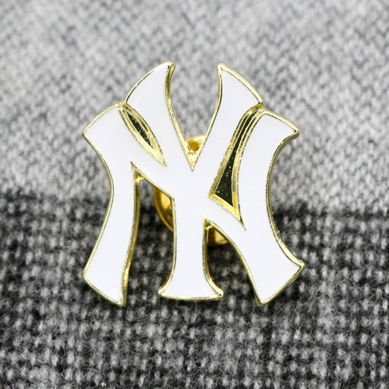 2. new york yankees (white)