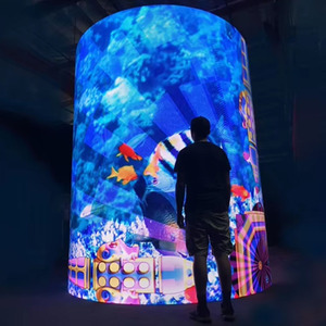 P2 P3หน้าจอแสดงผล LED แบบโค้งงอได้สำหรับในร่มโมดูลจอแสดงผล LED แบบ P4 P5แบบอ่อน P2.5หน้าจอแสดงผล LED คุณภาพสูง