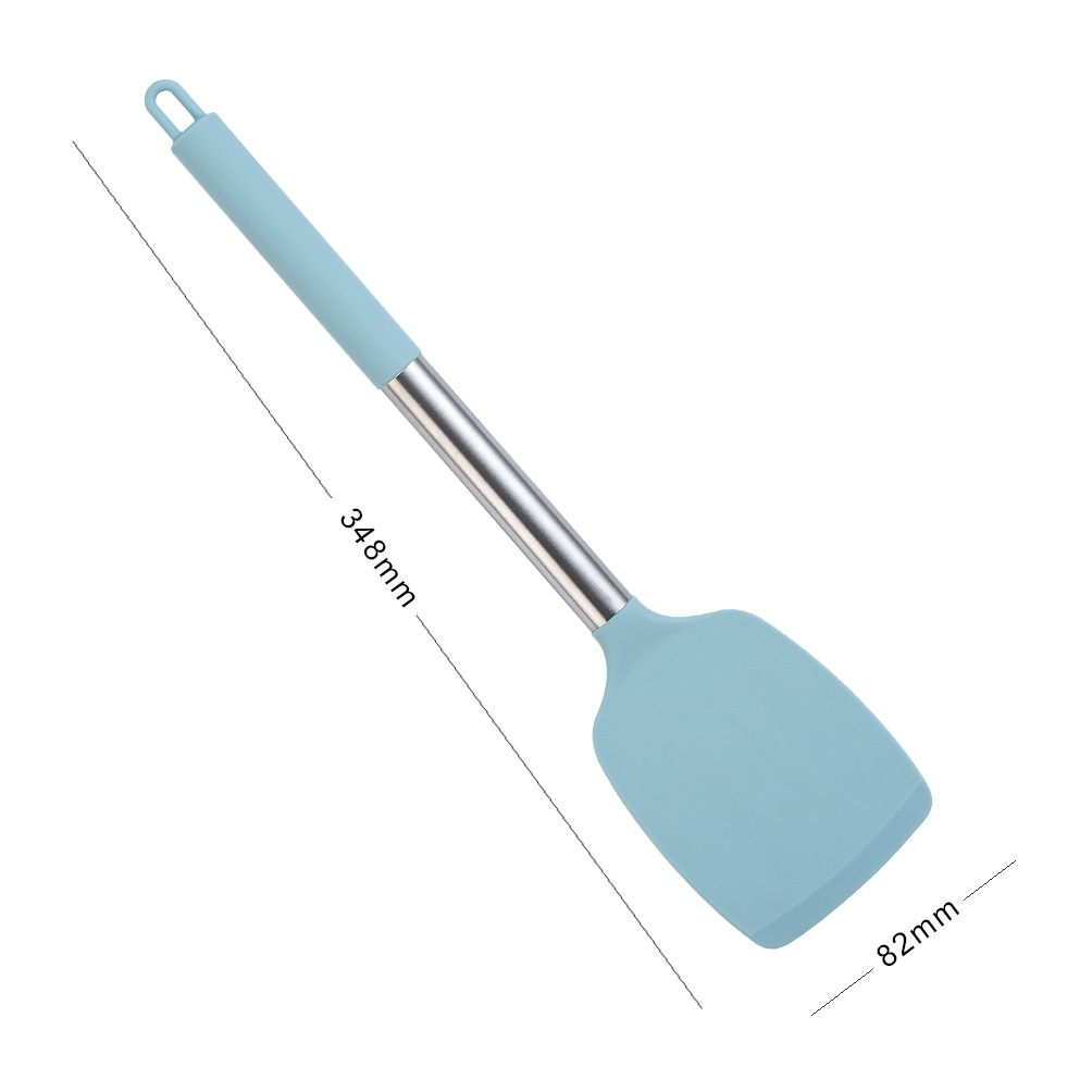 Solid spoon