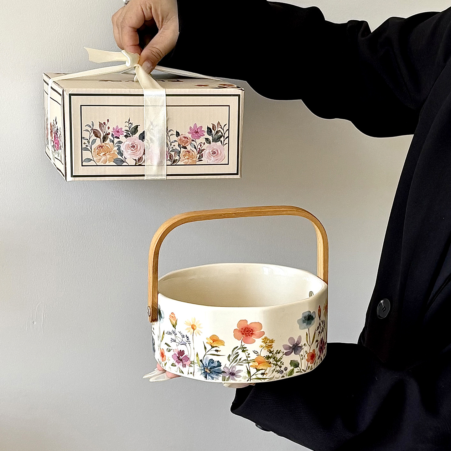 Panier tournesol modèle B avec poignée renforcée.