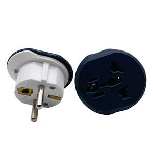 Adaptador de enchufe de viaje Universal, adaptador de corriente de 3 vías con forma pequeña - Product Image 1