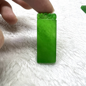 หินหยกเจไดต์สีเขียวใสแบบ DIY,เครื่องประดับหินแกะสลักแบบมือจี้สำหรับพม่า - Product Image 2
