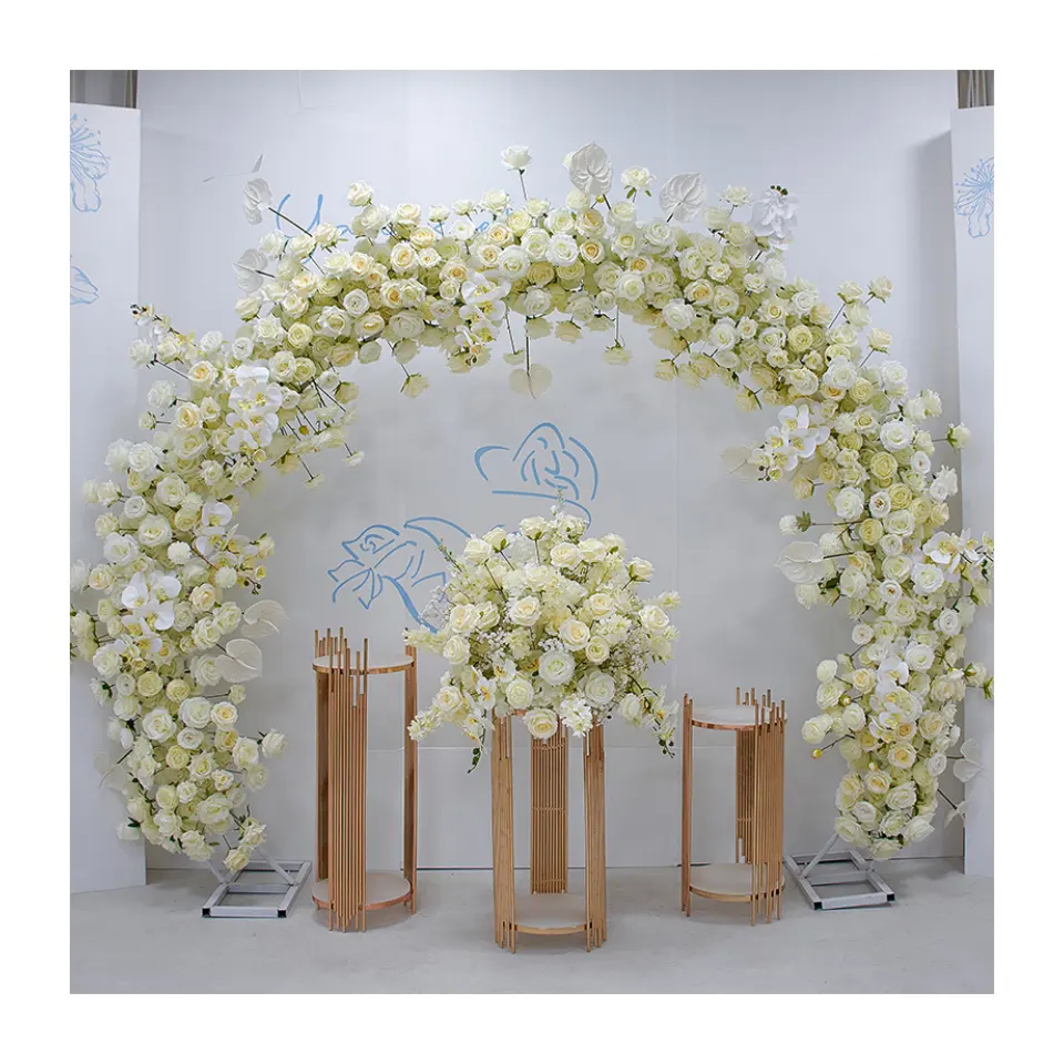 Rose blanche artificielle avec hortensia mariage Rose rangée arc fenêtre salle d'exposition disposition fleurs artificielles arc de mariage