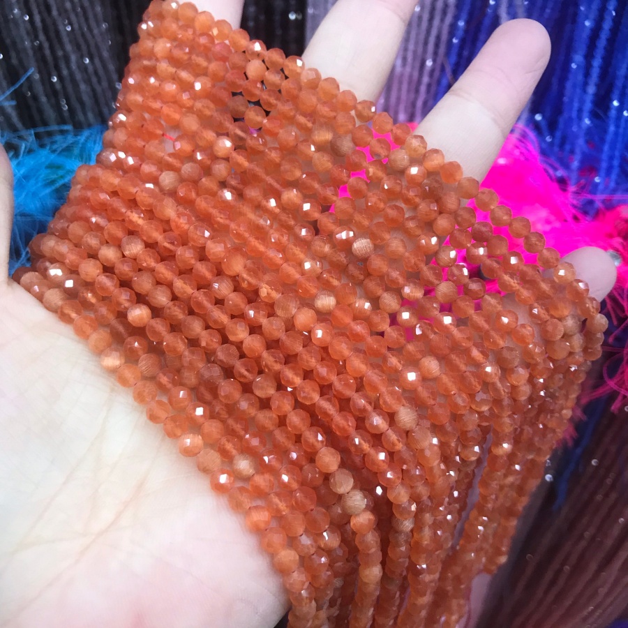 หินตาแมวสีส้ม