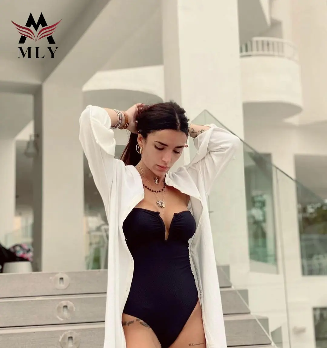 Cina fornitore vendita calda nero donna matura costume da bagno personalizzato senza spalle Bikini Sexy un pezzo