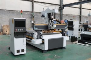Máquina enrutadora CNC multifunción para metal con cambio de herramienta mini máquina enrutadora CNC para carpintería 1300*2500