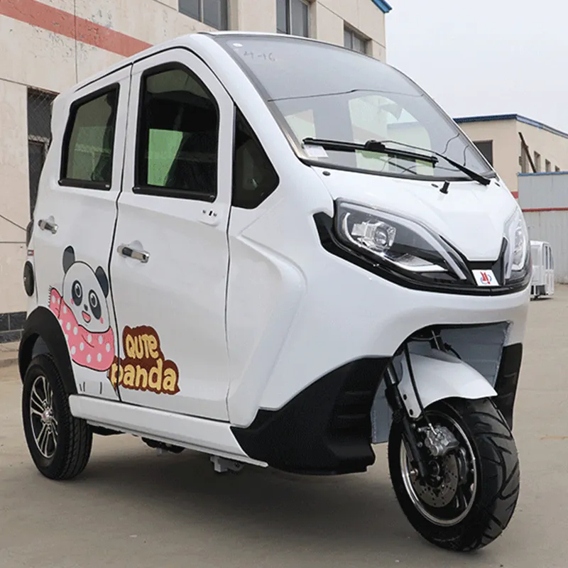 125-175cc China Made Cabin Three Wheel Bajaj Rickshaw Air Conditioner Gasoline Tricycle