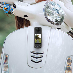 Insta360カメラマグネットステアリングホルダーブラケットと互換性のあるInsta360X4磁気マウントスタンド360カメラ用1/4ネジ付き - Product Image 3