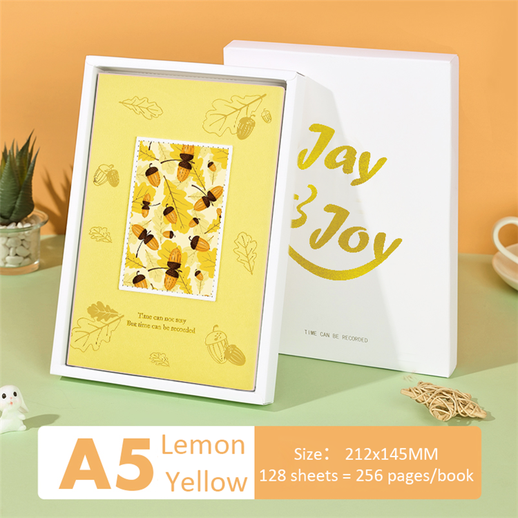 สมุดบันทึกในกล่องของขวัญ