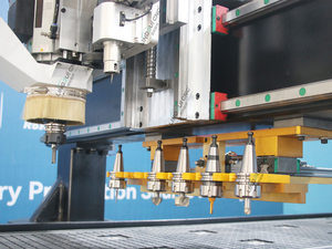 Máquina enrutadora CNC ATC multifunción con cuchillo oscilante CCD para la industria publicitaria enrutador CNC de alta calidad