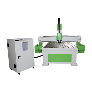 Automatisches Be-und Entladen der CNC-Holz bearbeitungs maschine - Product Image 1