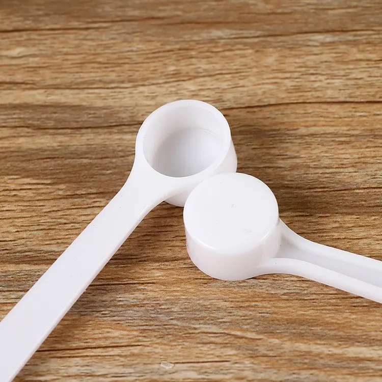 1.2ml 0.5g Long Round Flat Bottom White Plastic PP Measuring Spoon For Milk Powder Support Customization