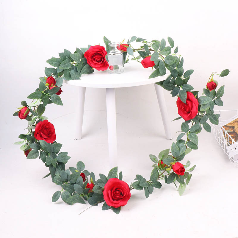 Nouvelle vigne de roses rouges