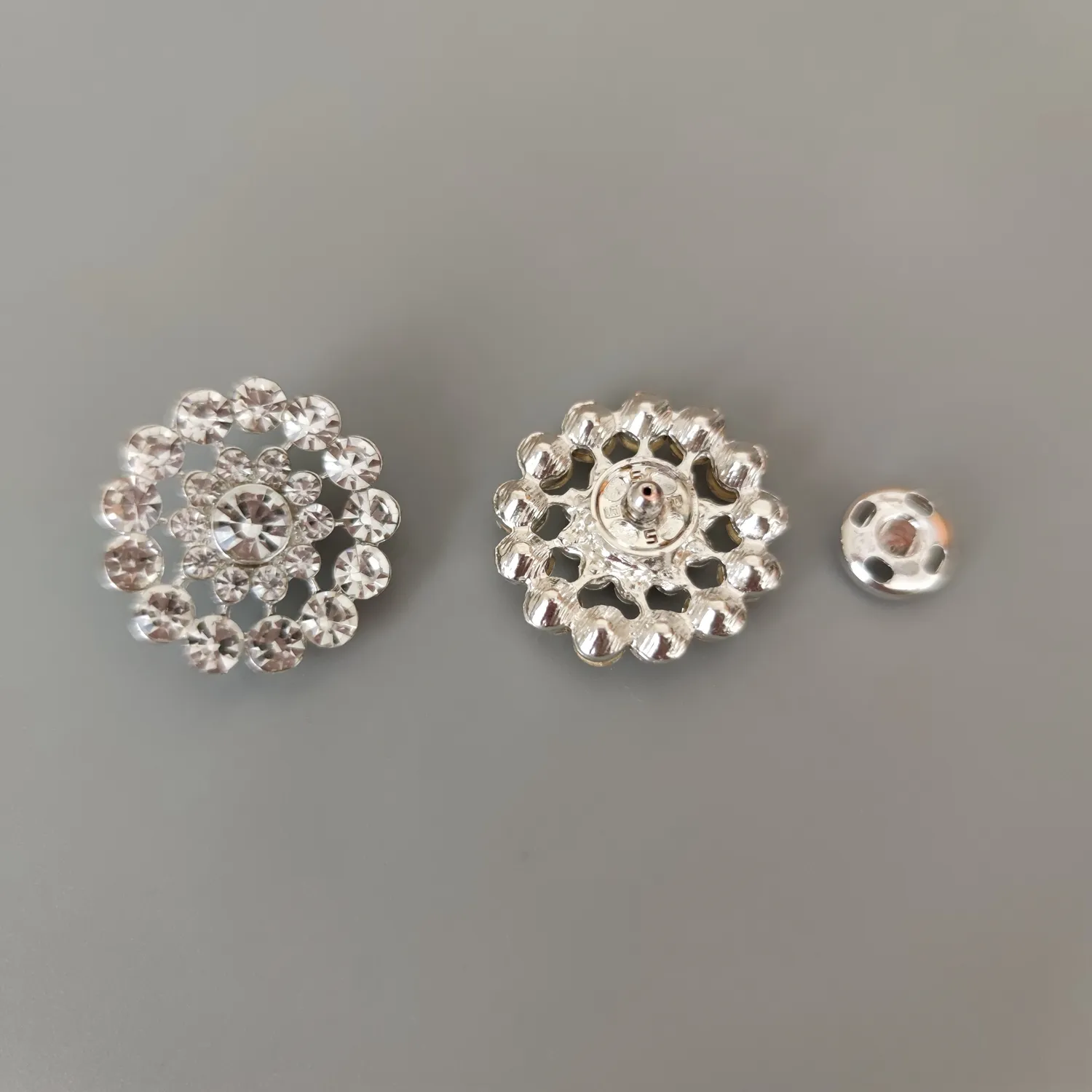Mode Phantasie Blumen Strass Kristall Metall Druckknopf Knöpfe für Roben Kleidung