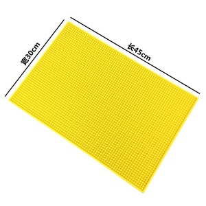 PVC โลโก้ที่กำหนดเองป้องกันการลื่นบาร์บริการการรั่วไหลของแผ่นยางบาร์เสื่อ - Product Image 4