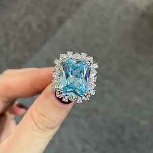 Dylam奢华立方氧化锆花方形祖母绿切割戒指925纯银派对结婚戒指珠宝女性礼品