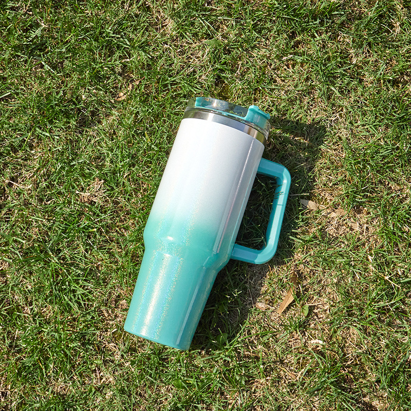 SKU-03-White to Cyan Gradient