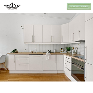 خزائن مطبخ مسطحة من الخشب الأبيض فاخرة مخصصة من Goldtop ، حوض أكريليك عالي اللمعان ، حديث وصديقي للبيئة ، جاهز - Product Image 2