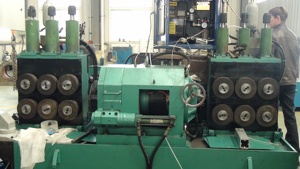 WXC40C Haige China competitive <strong>price</strong> Steel Bar peeling <strong>machine</strong> Centerless Lathe with <strong>loading</strong> <strong>and</strong> <strong>unloading</strong> - Product Image 6