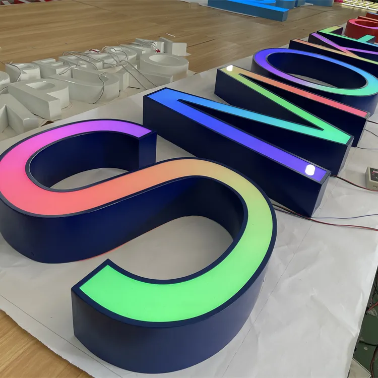 Vendita calda ufficio 3D lettera LED negozio segno acrilico per negozio di fumo logo acrilico metallo lettera di canale segno pubblicitario