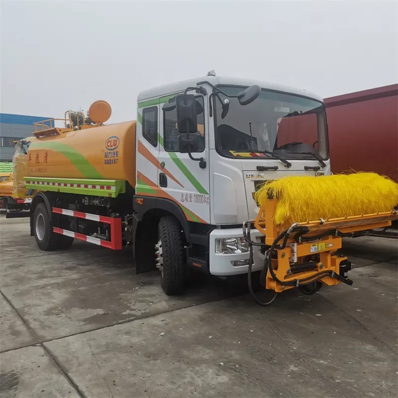 Manifattura diretta 12cbm DFAC D9 camion serbatoio di acqua montato Guardrail spazzola di pulizia e Anti-collisione attenuatore per la vendita