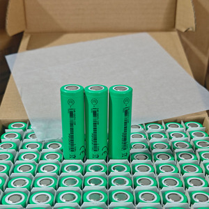 صندوق أصلي عالي الجودة تيار عالي INR18650 25P 8000 V mah بطارية ليثيوم أيون أسطوانية قابلة لإعادة الشحن - Product Image 2