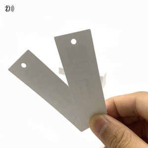 860-960MHz Custom Fashion Design logo High Quality RFID Clothing Tags Labels <strong>ARC</strong> Hang Tags with String Rope for Clothing
