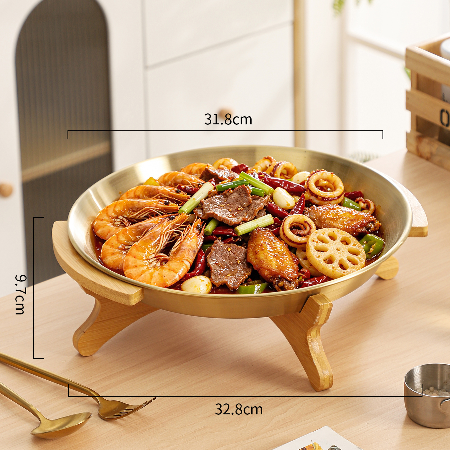 Large stainless steel tray with bamboo stand (gold color)