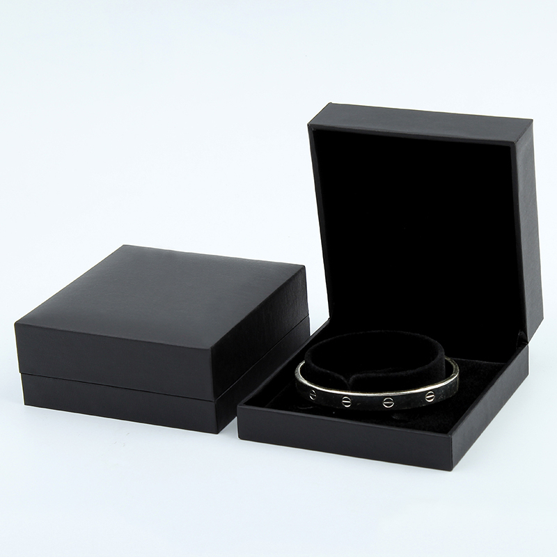 Black bracelet box
