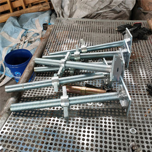 Vendita calda accessori con Base a martinetto regolabile di Design industriale girevole per parti di scala per ponteggi da costruzione