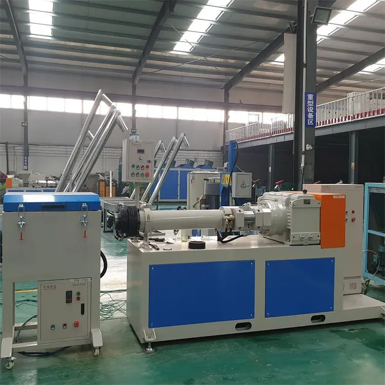 Zachte Pvc Pe Pp Tpe Siliconen Afdichting Strip Extruderen Lijn Rubber Strip Afdichtingen Extruderen Machine