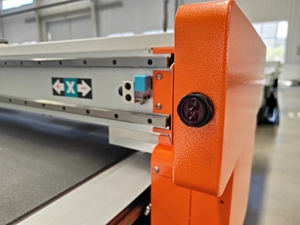 Çekirdek Motor ve Motor bileşenleri ile otomatik karbon Fiber CNC Router dijital Prepreg kumaş kesme makinesi - Product Image 4